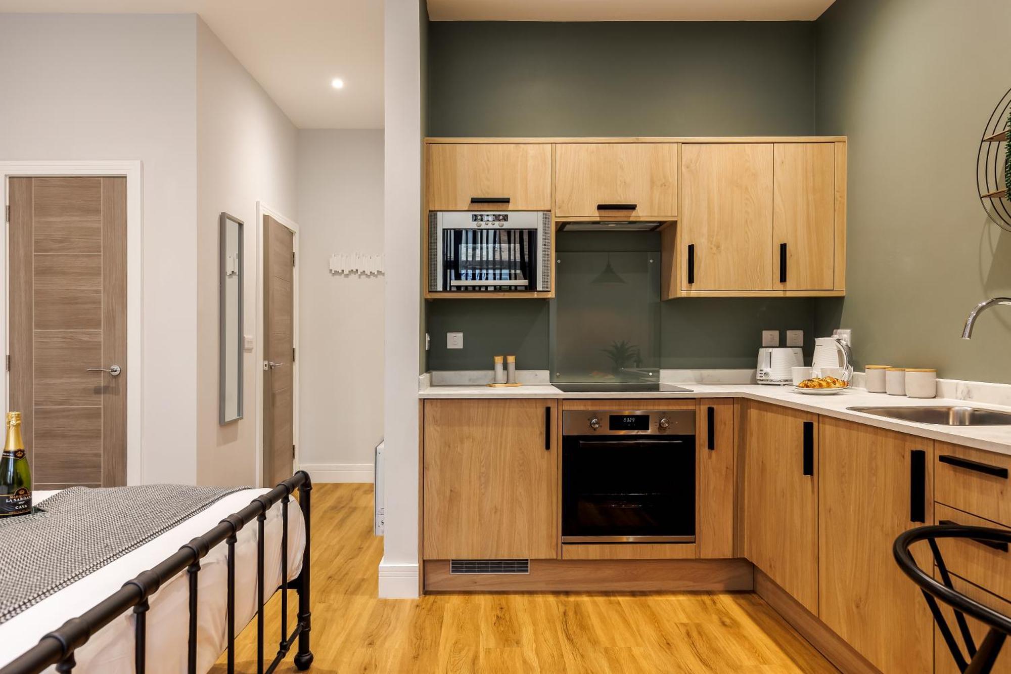 Sea Breeze - Coast Apartment บอร์นมัธ ภายนอก รูปภาพ